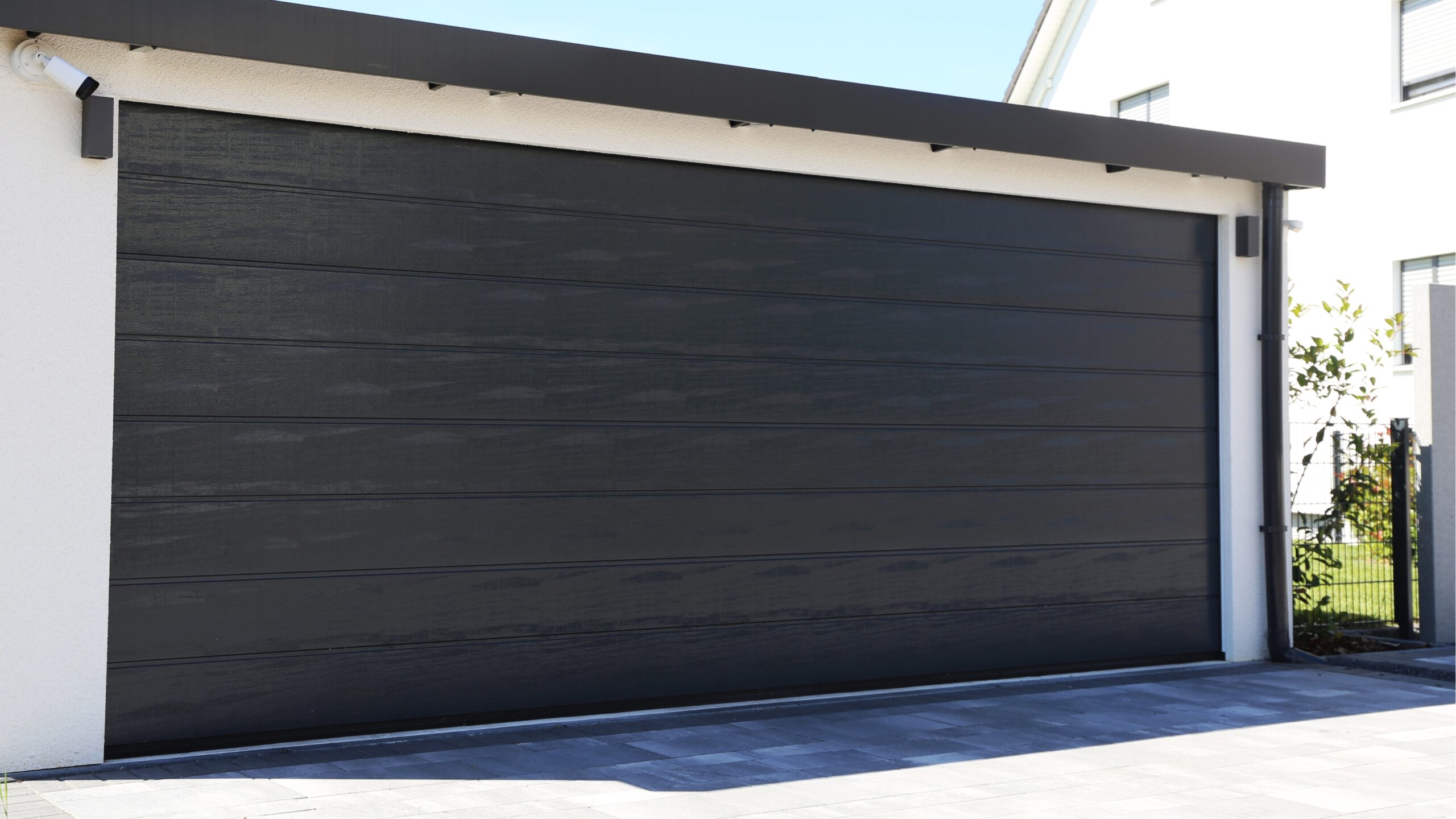 A double garage door size for your home