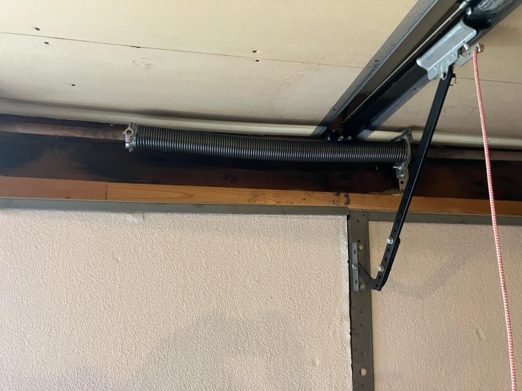 Garage Door Spring Replacement Muscatine