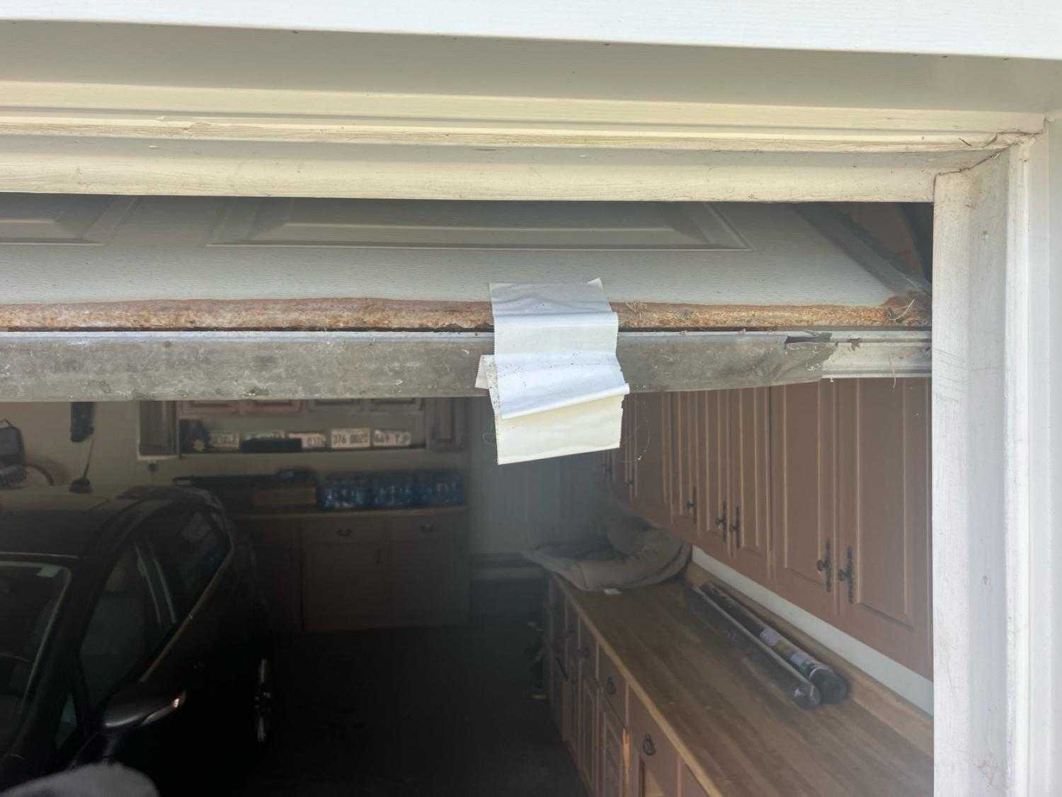 Garage Door Repair and Maintenance 44th St, Moline