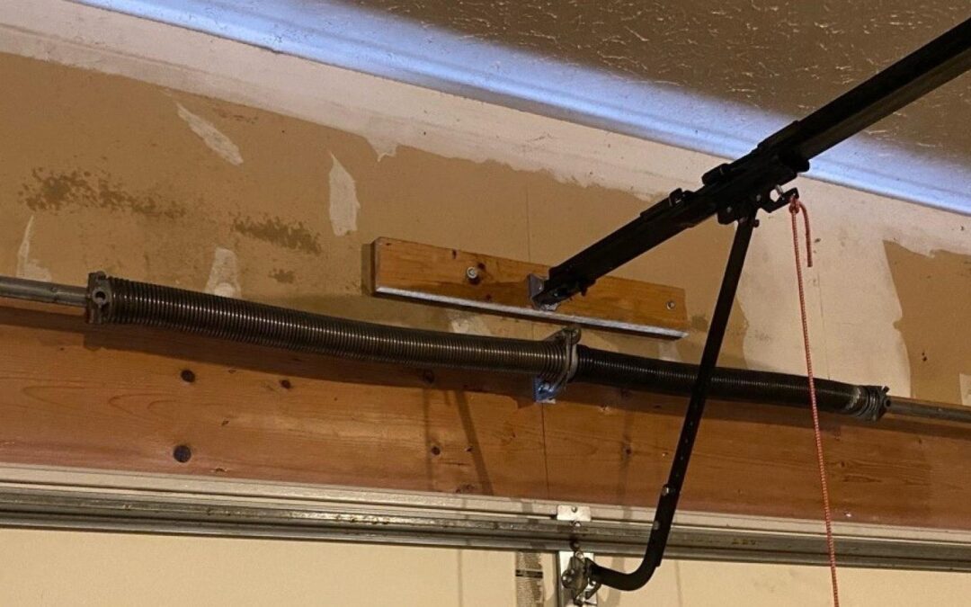 Garage Door Repair Woodlawn Ave, Muscatine, IA