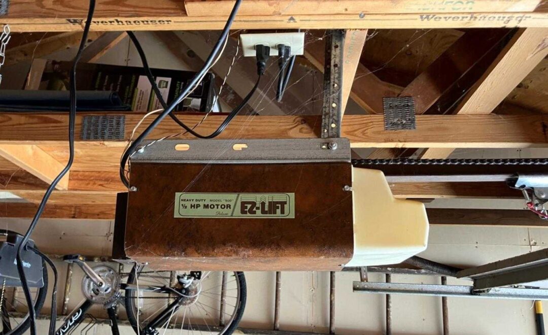Garage Opener Repair Service 39th St, Rock Island, IL