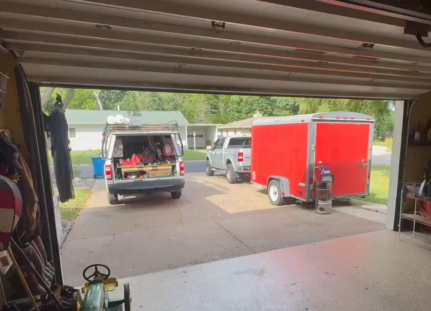 Garage Door Maintenance Services Walnut St, Muscatine, IA