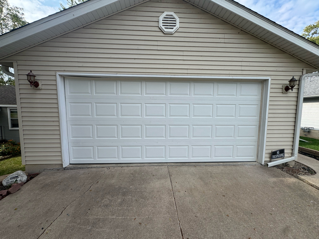 Garage Door Spring Replacement 14th Ave, Moline, IL