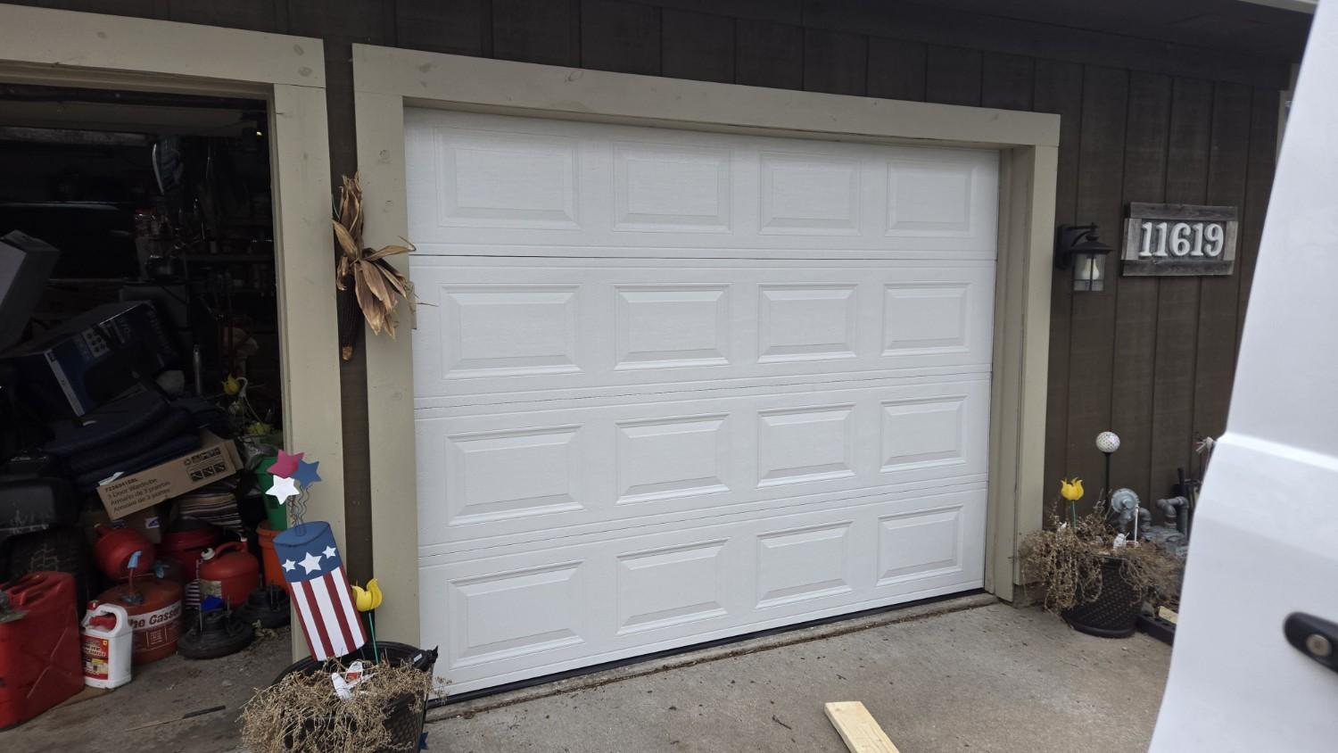 New Garage Door Installation 17th Ave, Moline, IL