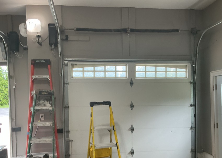 Garage Door Maintenance Services Acorn Ln, Muscatine, IA