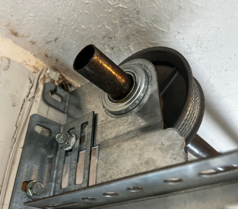 Garage Door Maintenance Services 45th Ave CT, Moline, IL